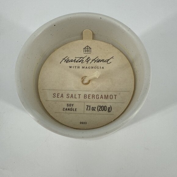 New Hearth And Hand With Magnolia Sea Salt Bergamot 7.1 oz Scented Soy Candle ￼ - Picture 2 of 3